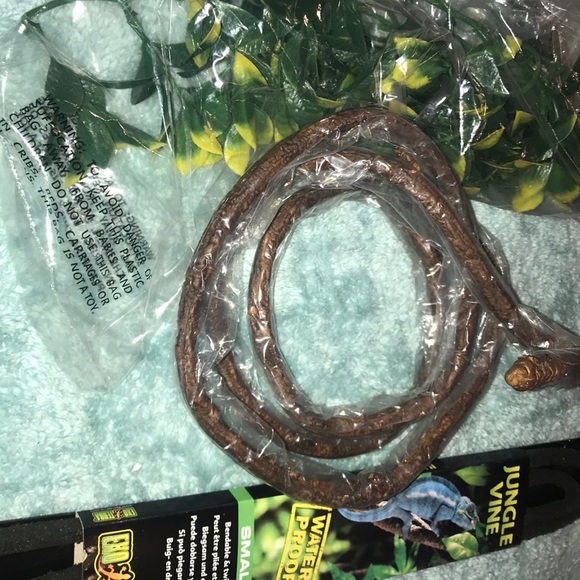 LONG LARGE SCREEN chameleon/reptile cage - Picture 8 of 8